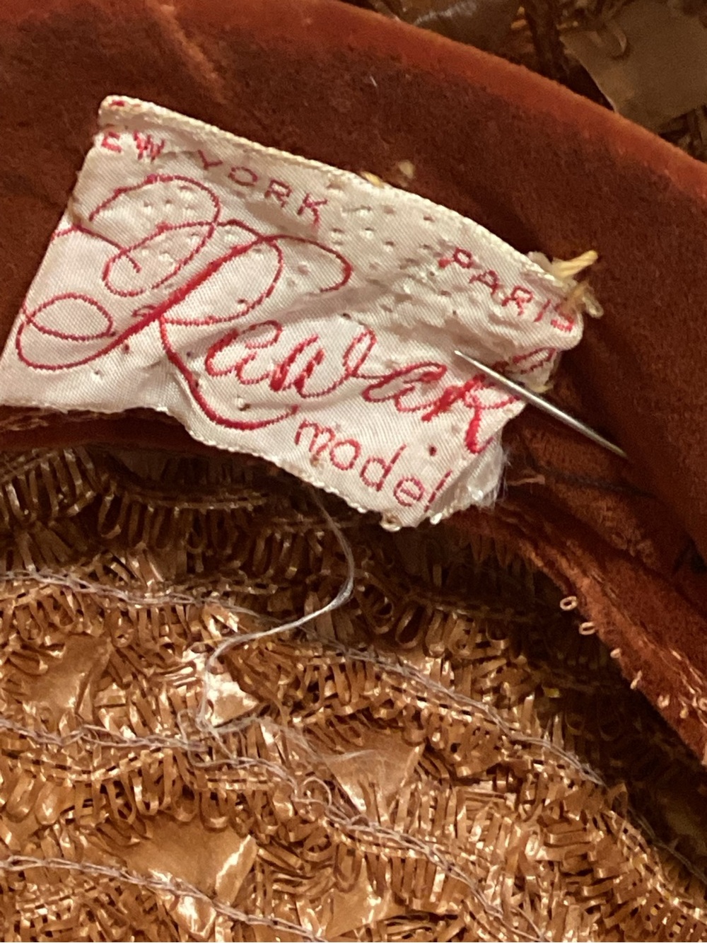 VTG Rawak Facinator Hat.. velvet Bow, 1960s church hats .. Rawak - Picture 10 of 10